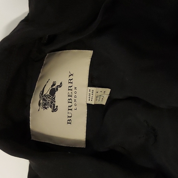 Unusual short sleeve blazer by burberry - Picture 2 of 3